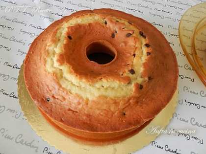 Ciambella con gocce di cioccolato