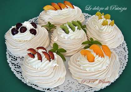 Fruit Pavlova