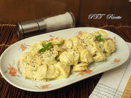 Pasta alla crema al pesto e ricotta